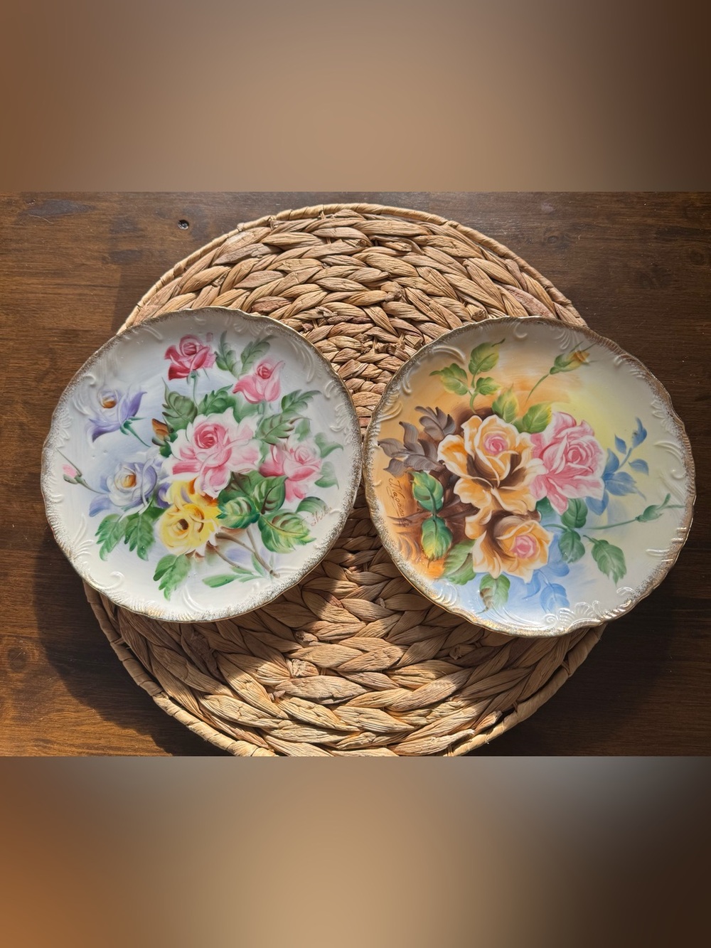 🌹 Set Of 2 Vintage NORLEANS Japan hand painted Roses & signed decorative plates